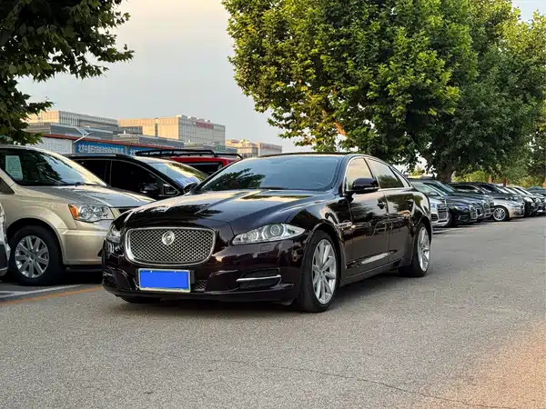 Jaguar XJ 2013