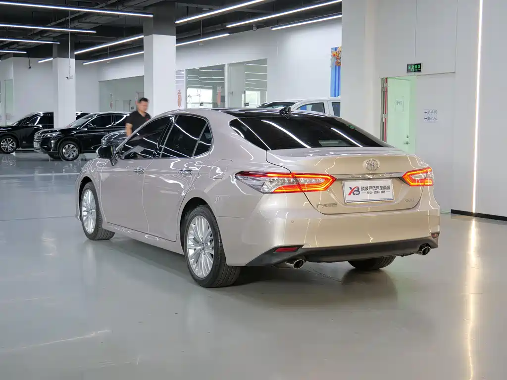 Toyota Camry 2021