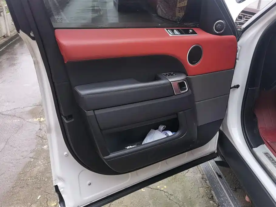 Land Rover Sport 2022