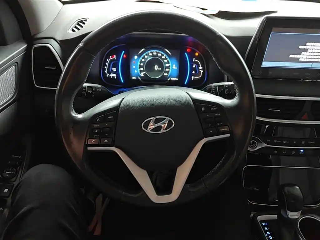 Hyundai Tucson 2020 — фото 10