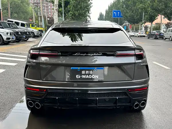 Lamborghini Urus 2022