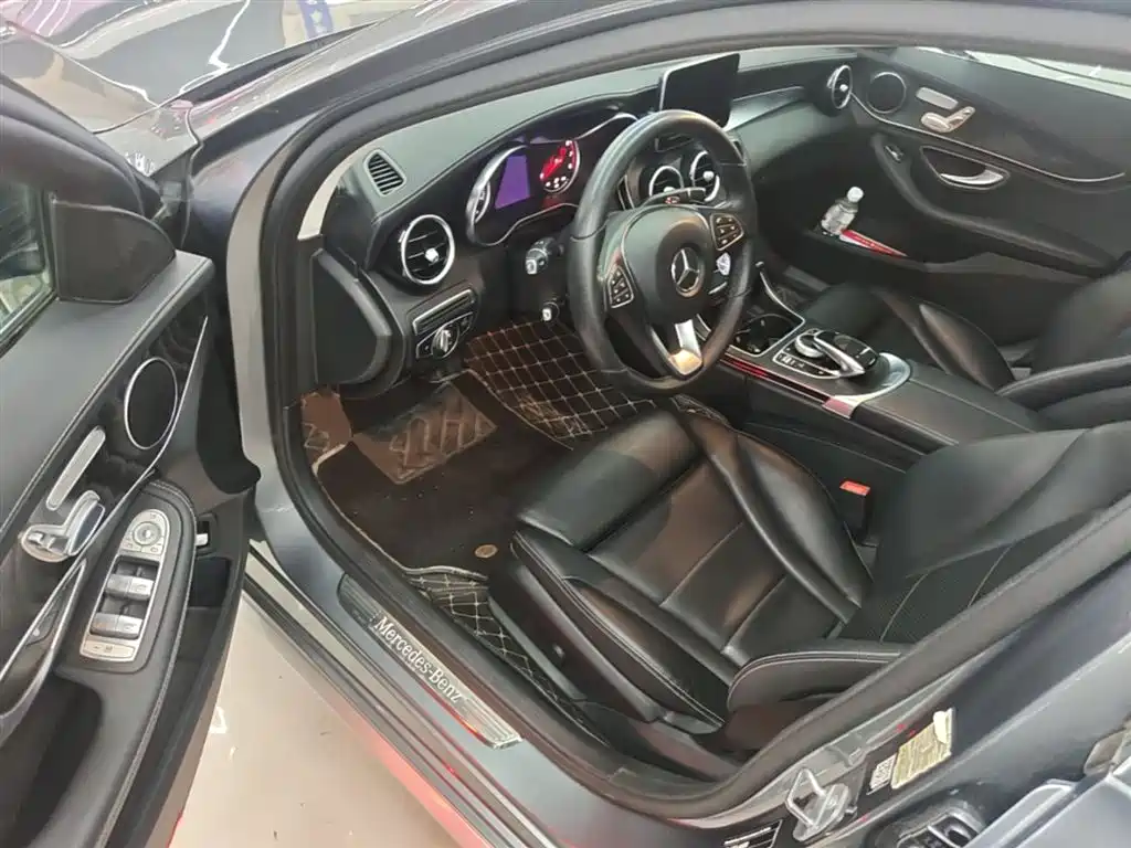 Mercedes-Benz C-Class 2017 — фото 16