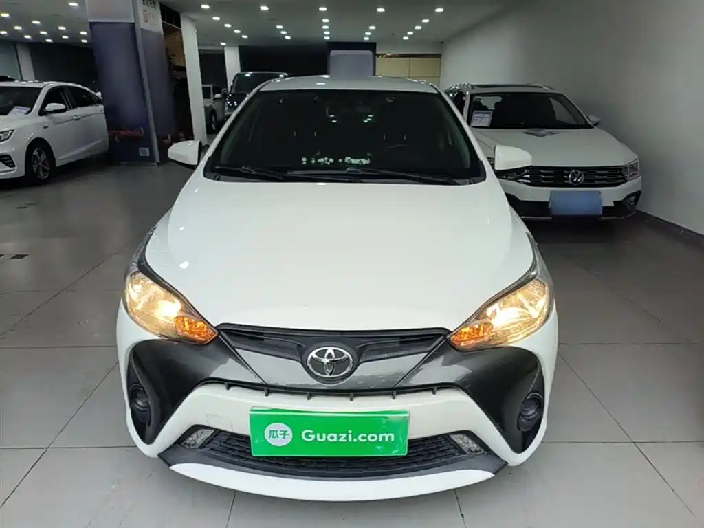 Toyota Yaris L 2017 — фото 3