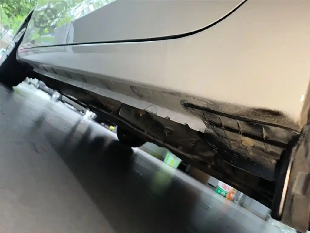 Toyota Yaris L 2017 — фото 22