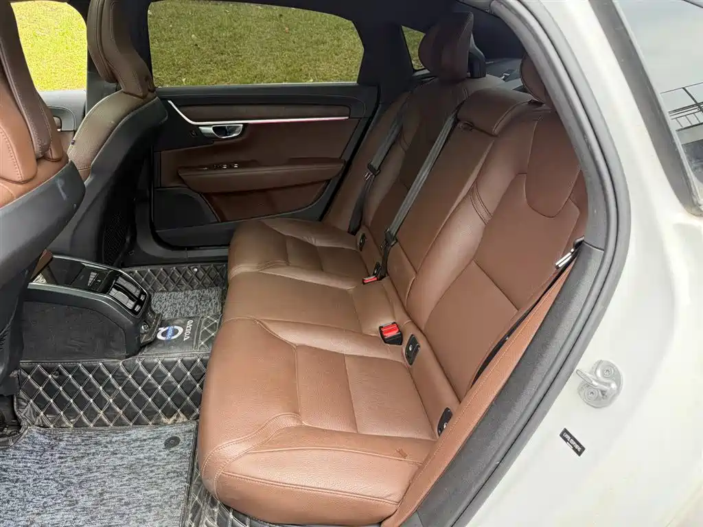 Volvo S90 2022 — фото 10