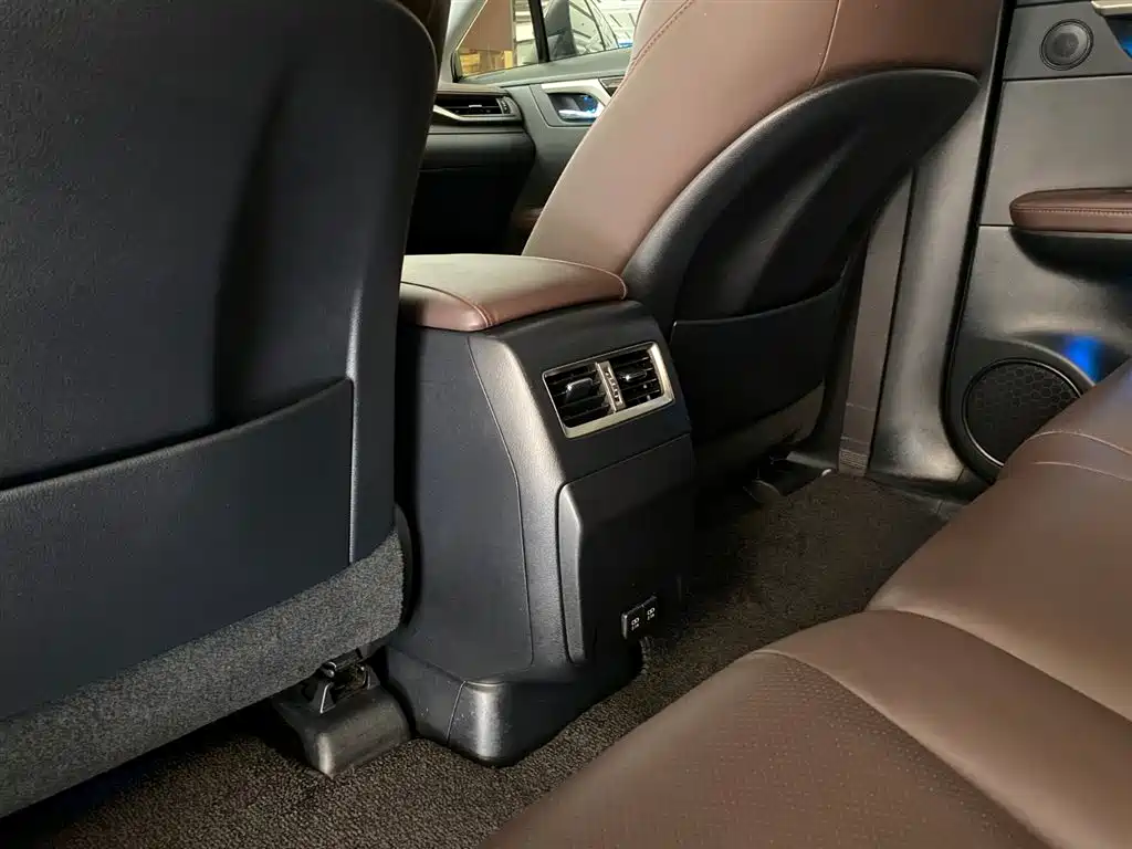 Lexus RX 2022 — фото 15