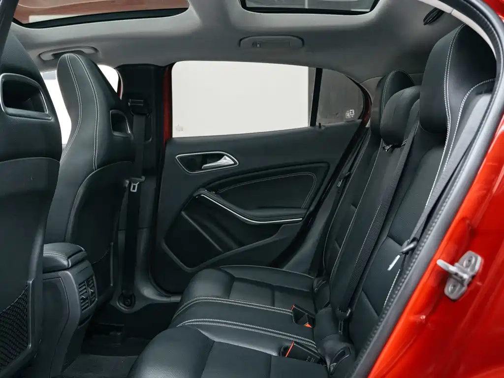 Mercedes-Benz GLA 2015 — фото 10