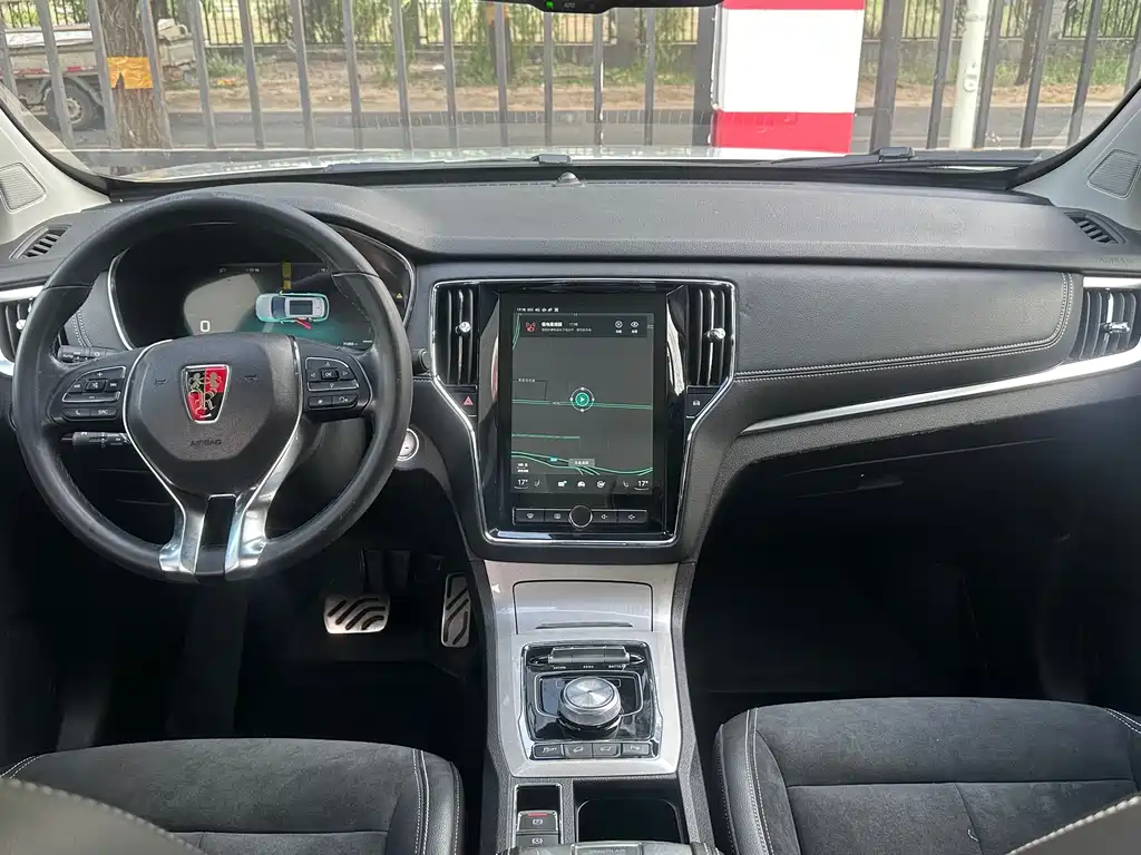 Roewe RX5 New Energy 2019 — фото 8