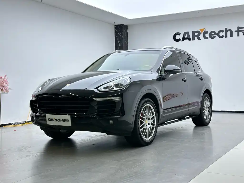 Porsche Cayenne 2017 — фото 1