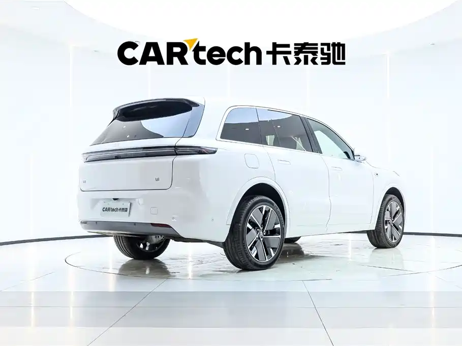 Li Auto Li L8 2025