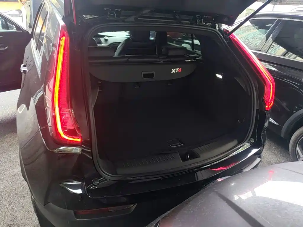 Cadillac XT4 2021 — фото 19