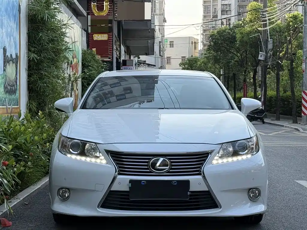 Lexus ES 2014