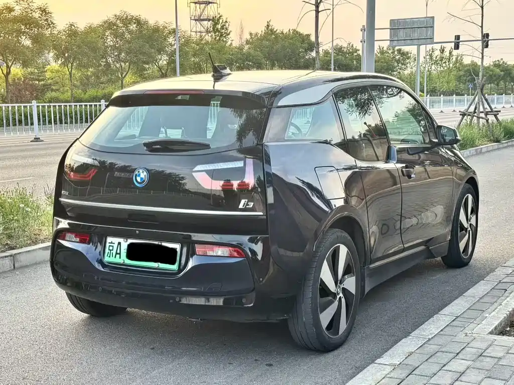 BMW i3 2018 — фото 6