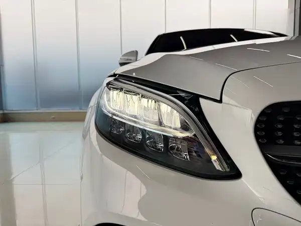 Mercedes-Benz C-Class 2021