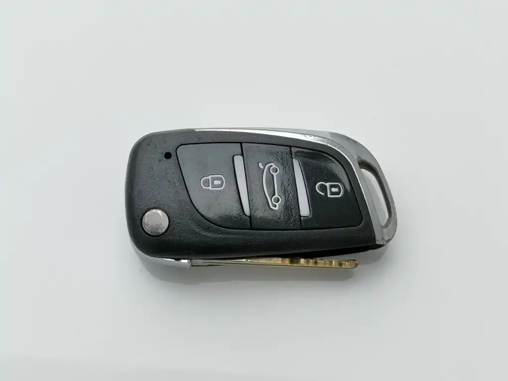 Kia K2 2015 — фото 19