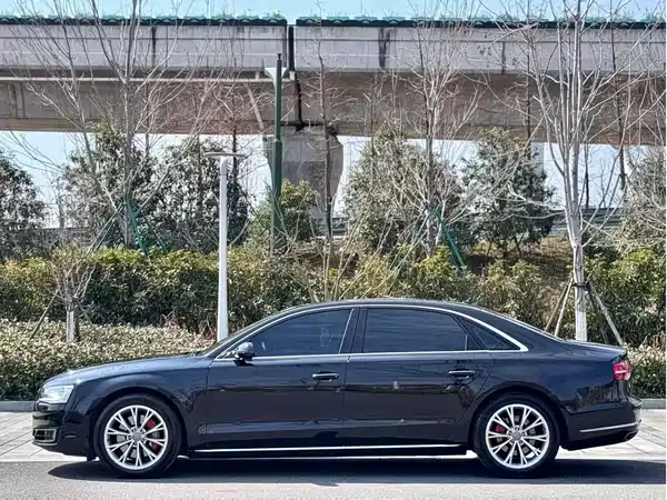 Audi A8 2014