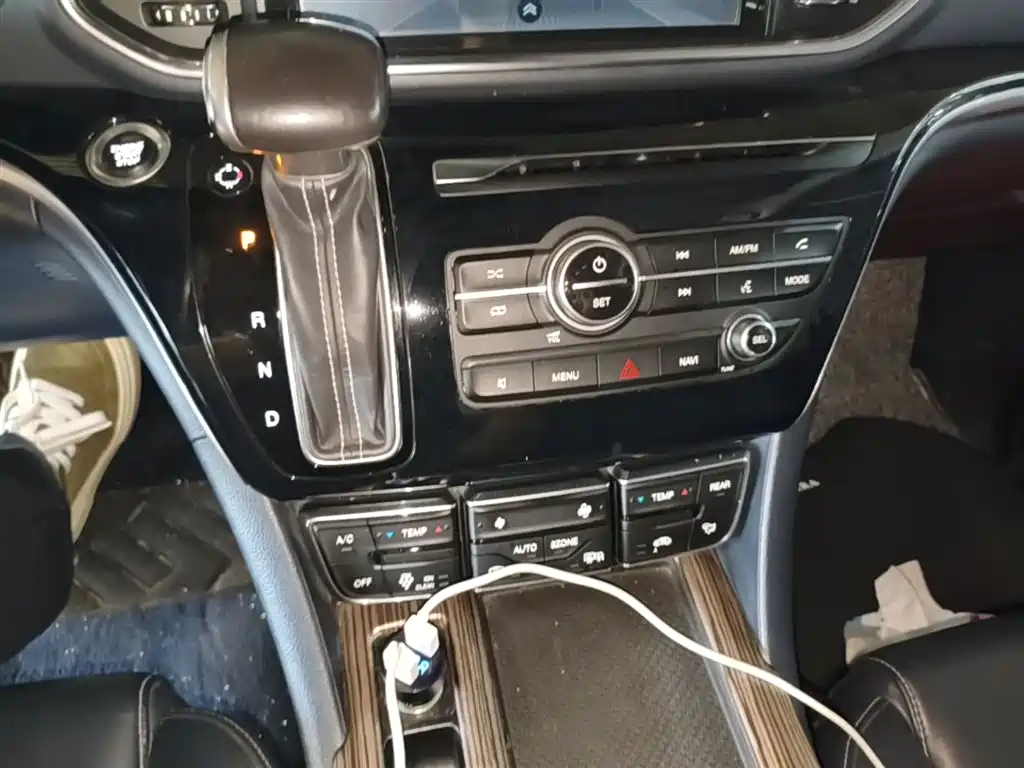 GAC Motor Trumpchi M8 2019 — фото 14
