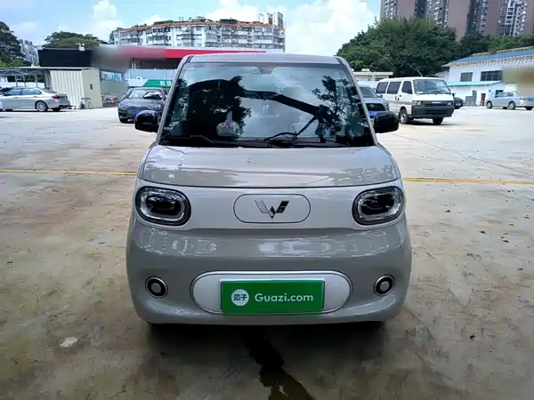 Wuling Hongguang MINIEV 2025
