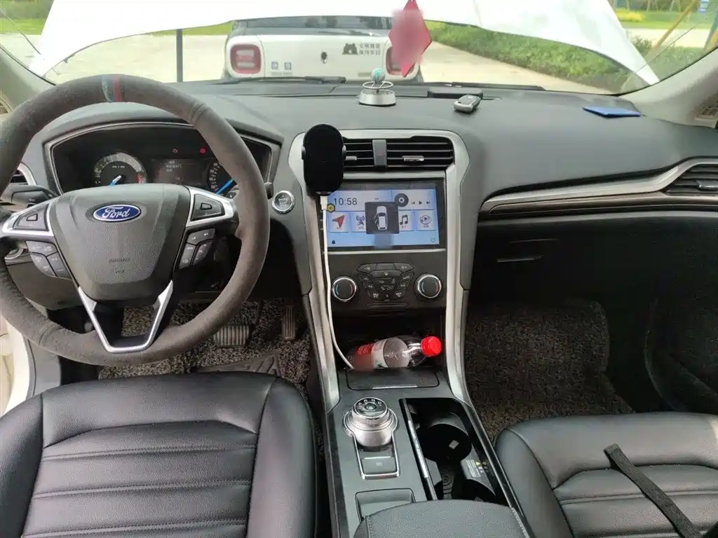 Ford Mondeo 2019 — фото 13