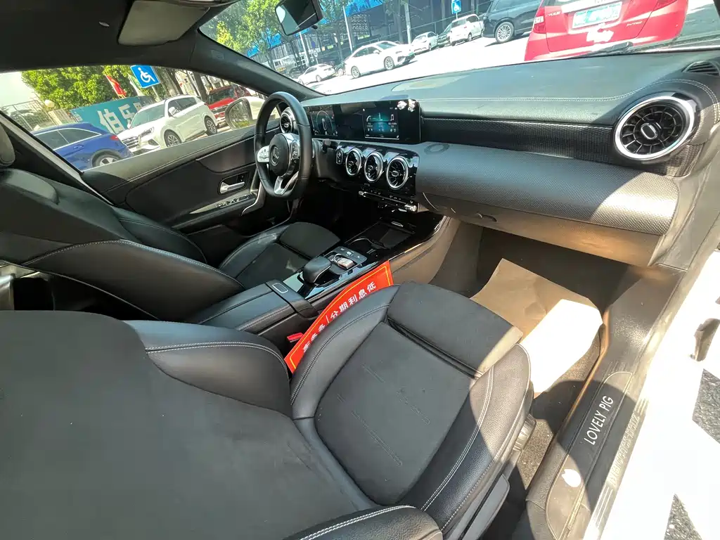 Mercedes-Benz A-Class 2019 — фото 14