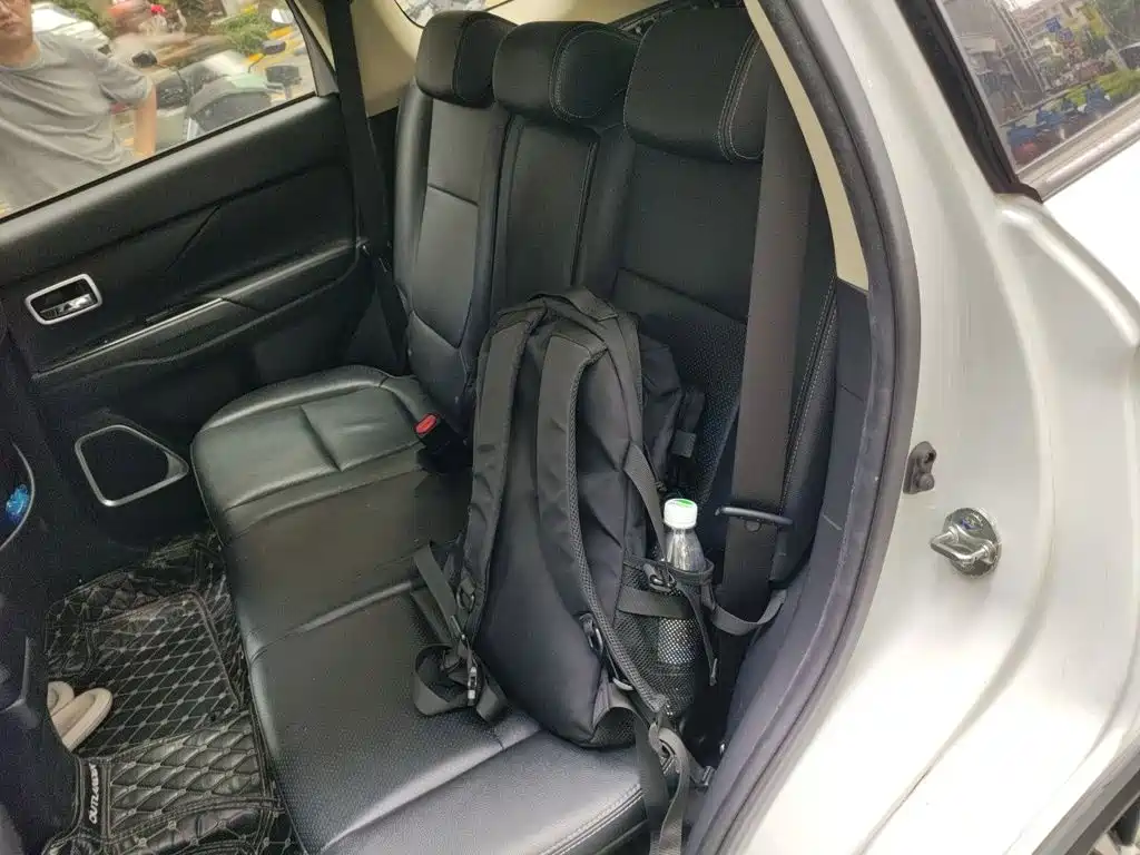 Mitsubishi Outlander 2018 — фото 15