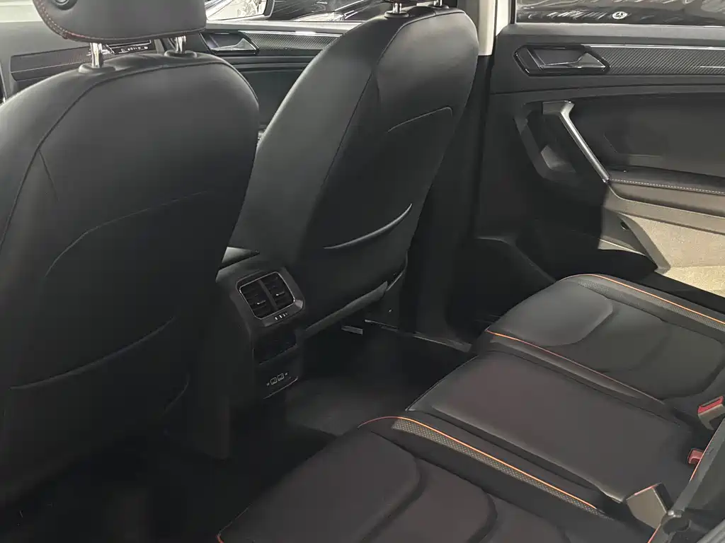 Volkswagen Tiguan L 2019 — фото 14