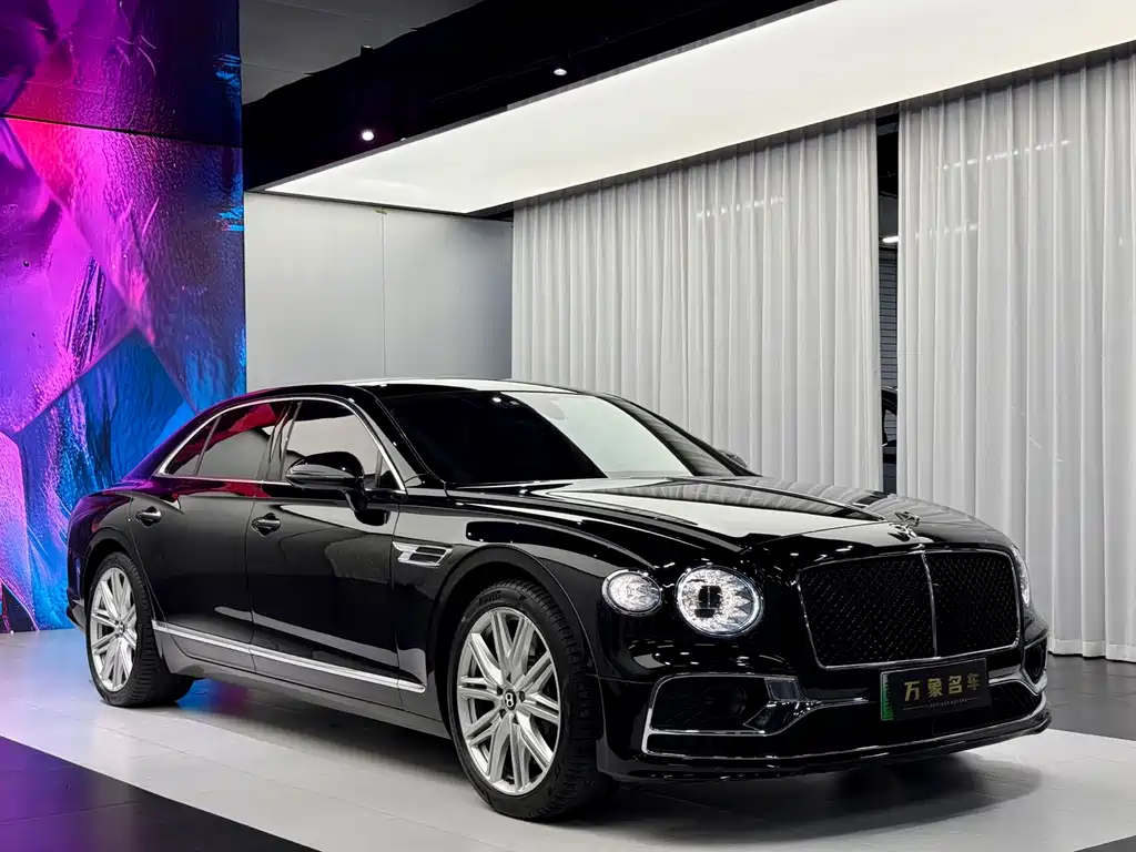 Bentley Flying Spur PHEV 2024 — фото 3
