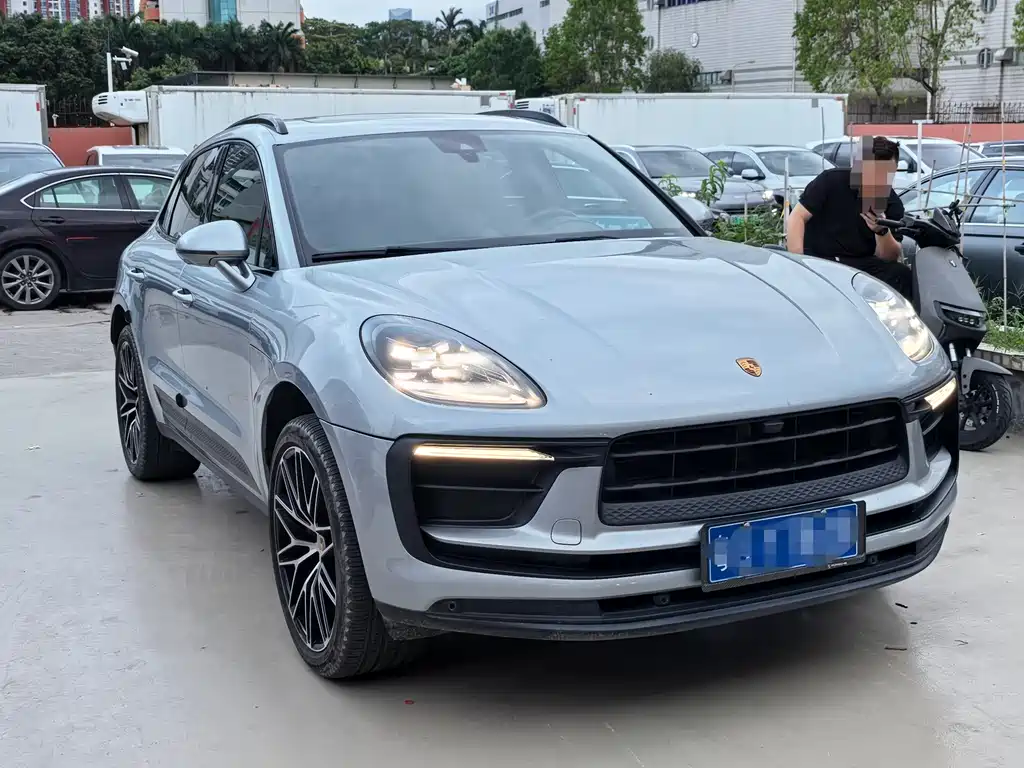 Porsche Macan 2023 — фото 1