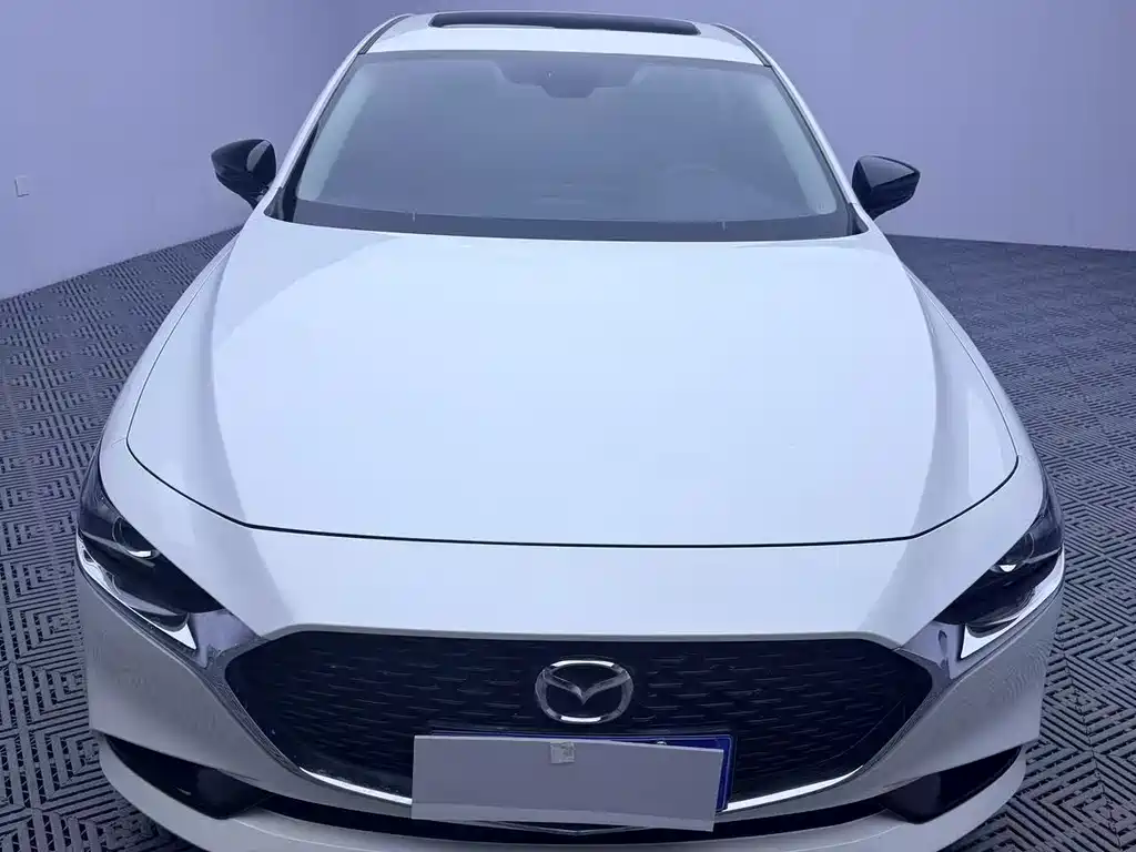 Mazda 3 Axela 2022