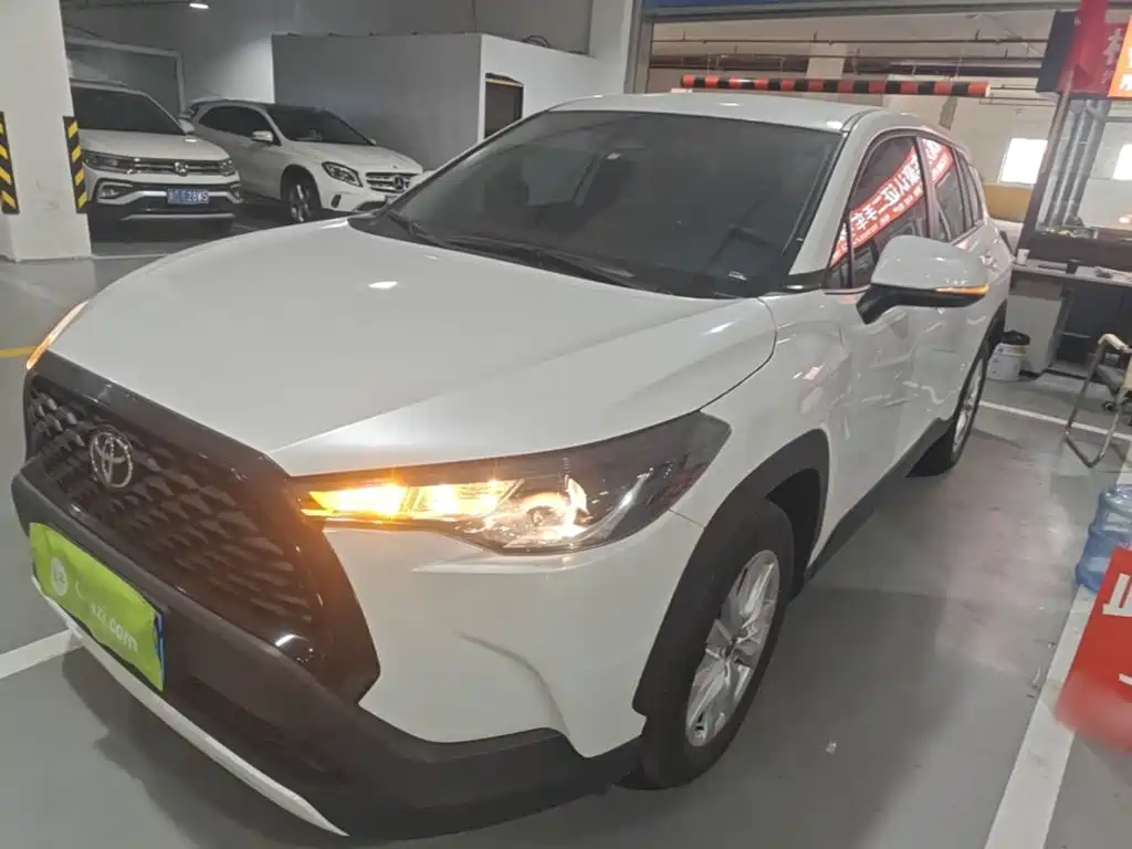 Toyota Corolla Cross 2024 — фото 1