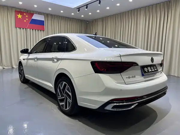 Volkswagen Sagitar 2022
