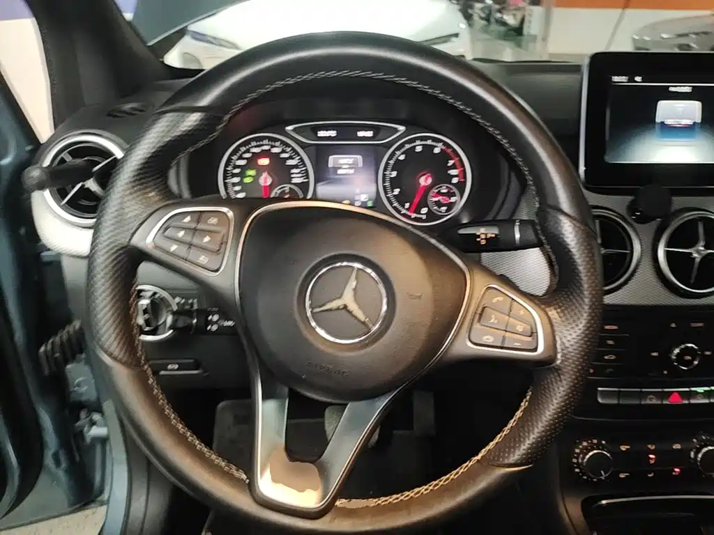 Mercedes-Benz B-Class 2015 — фото 11