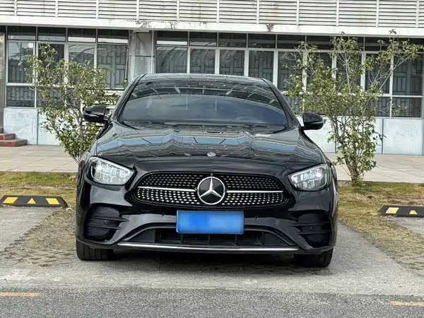 Mercedes-Benz E-Class 2022