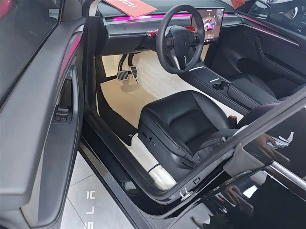 Tesla Model Y 2023 — фото 16
