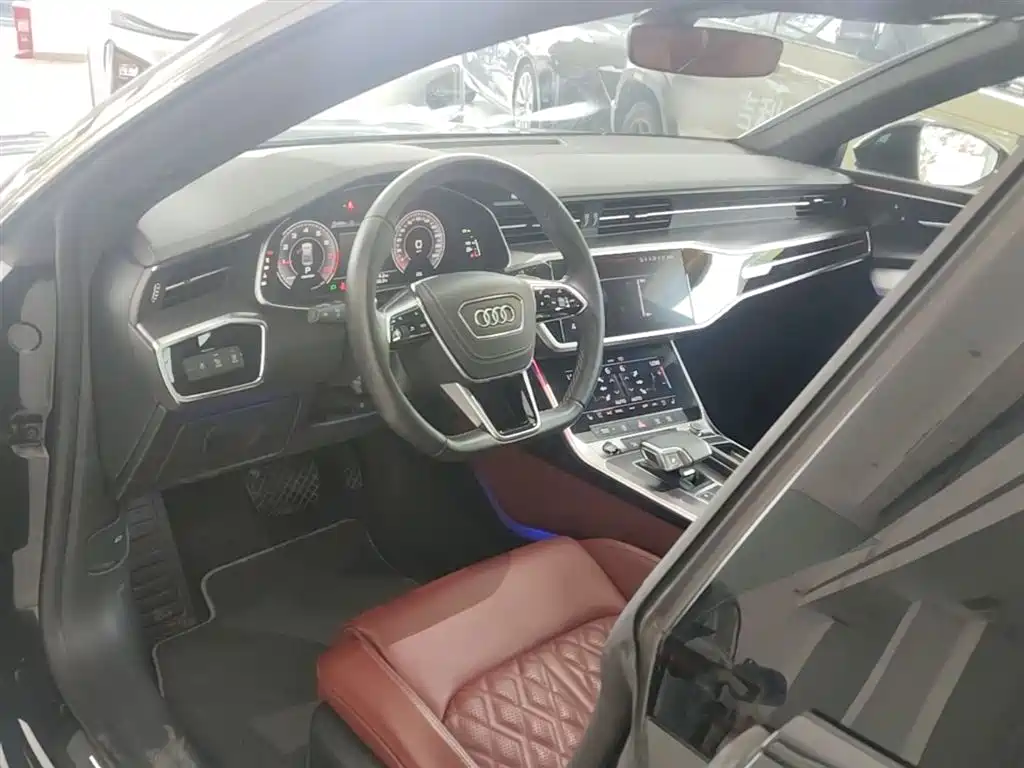 Audi A7L 2025 — фото 10