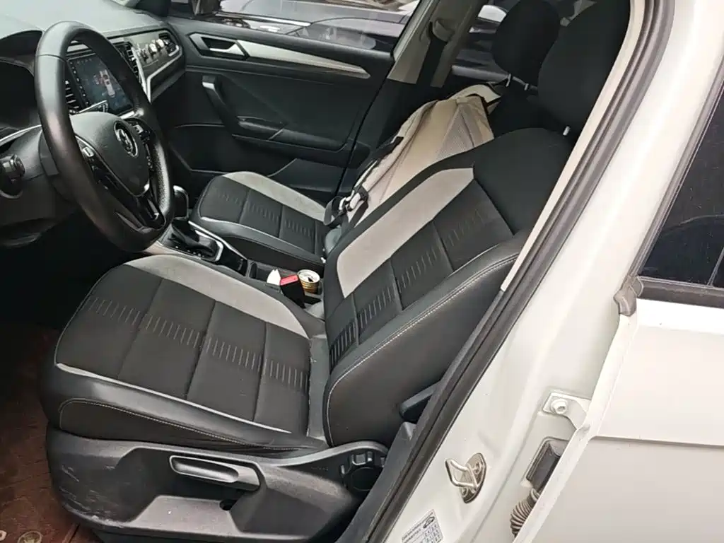 Volkswagen T-Roc 2021 — фото 15