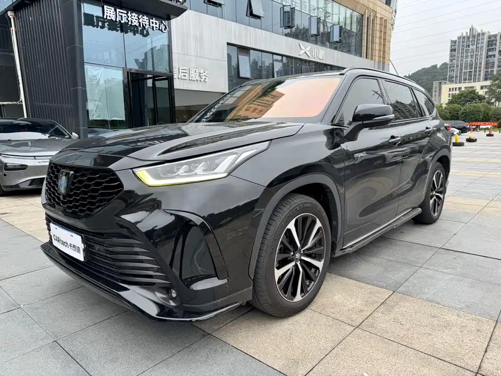 Toyota Crown Kluger 2021