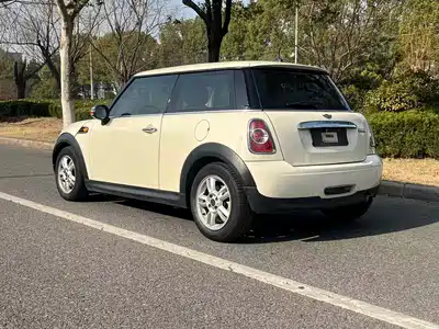 MINI MINI 2011