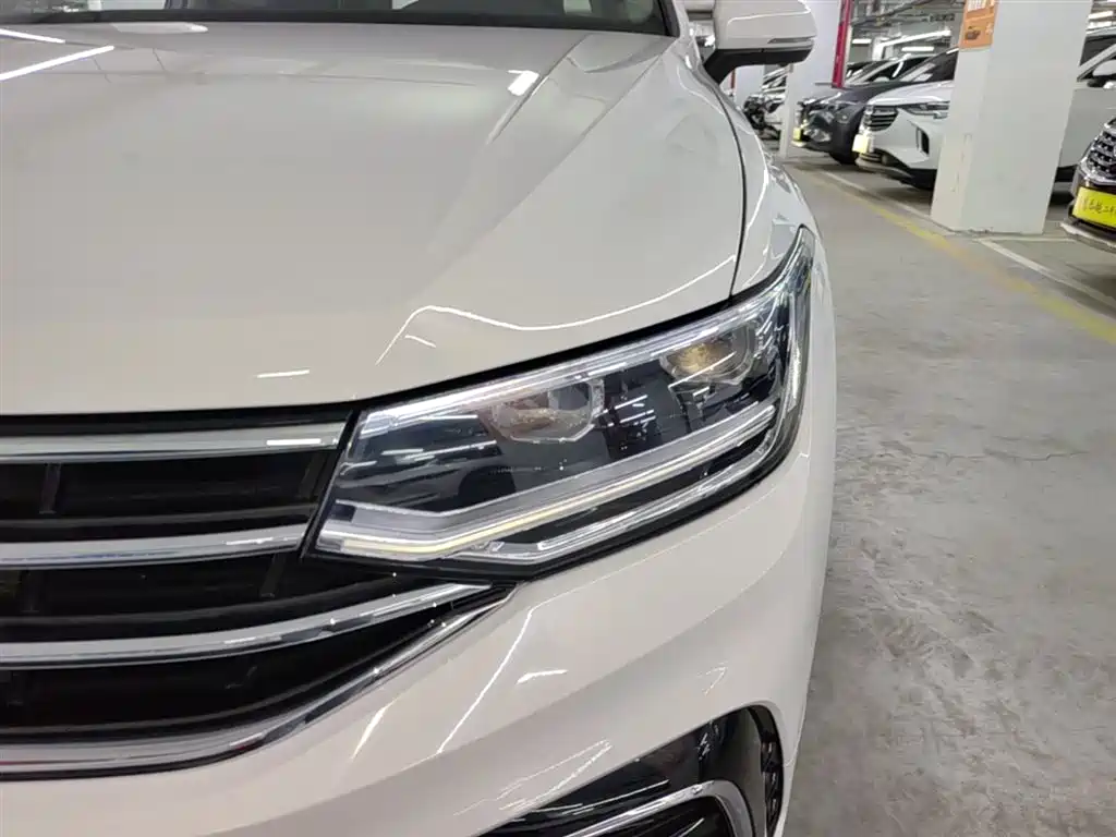 Volkswagen Tiguan L 2022 — фото 24