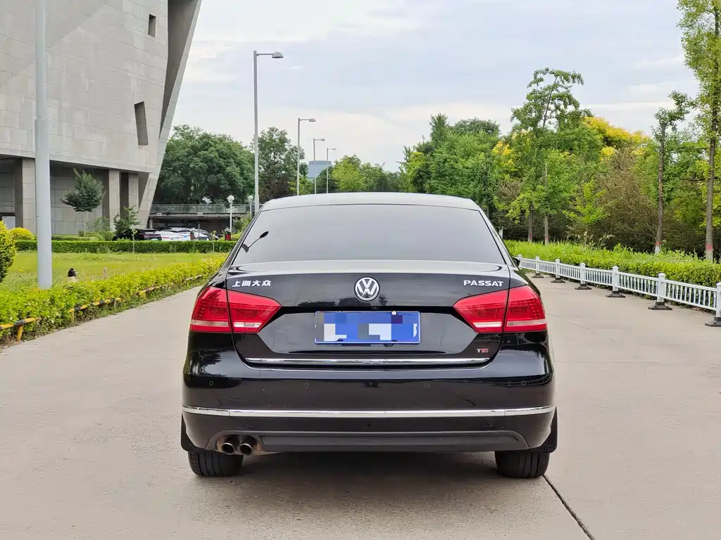 Volkswagen Passat 2014 — фото 12