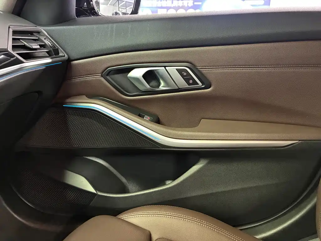 BMW i3 2023 — фото 16