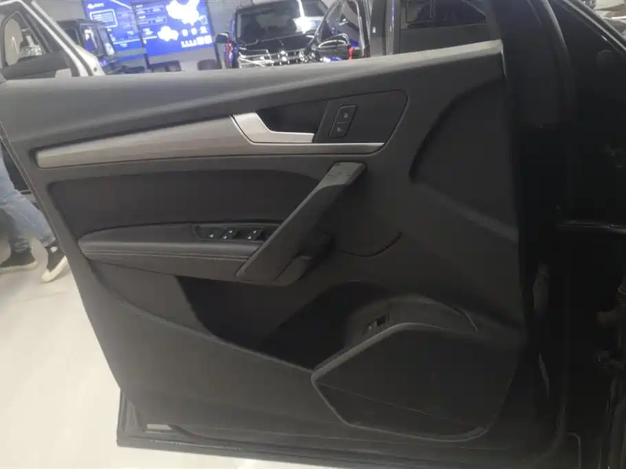 Audi Q5L 2022