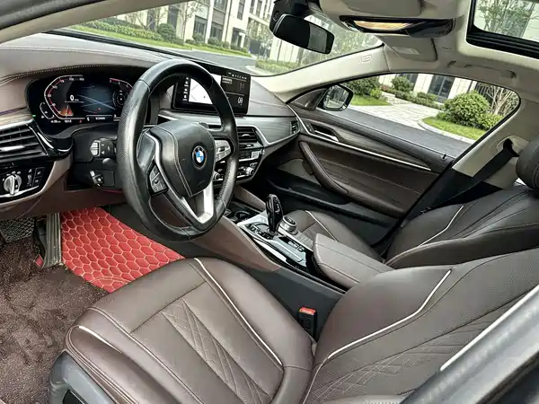 BMW 5 Series 2021