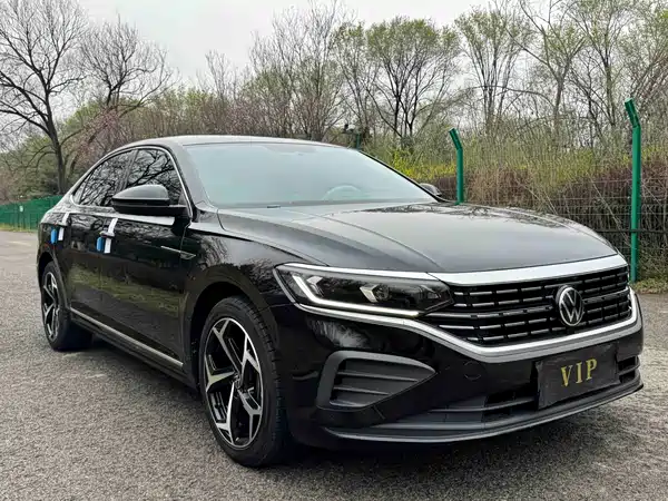 Volkswagen Passat 2024