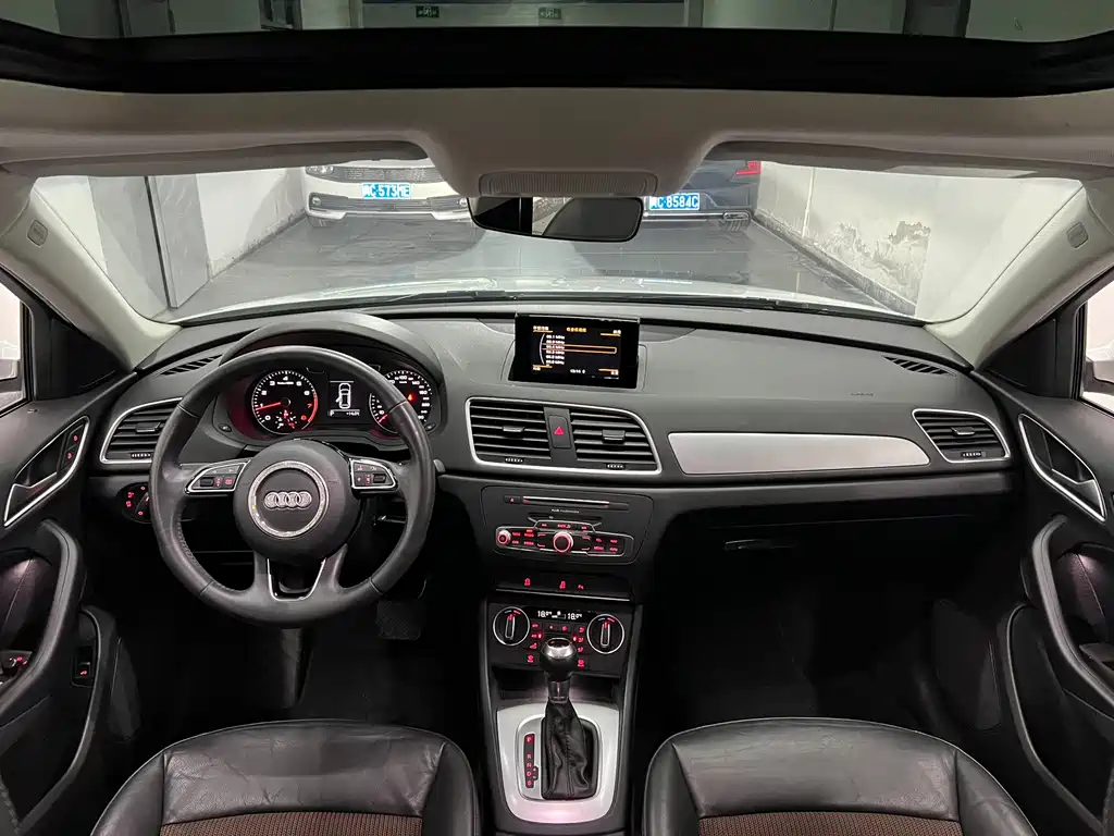 Audi Q3 2018 — фото 8
