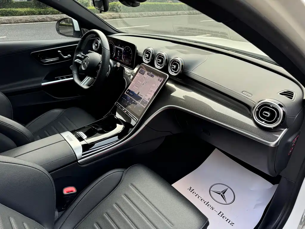Mercedes-Benz C-Class 2024 — фото 16