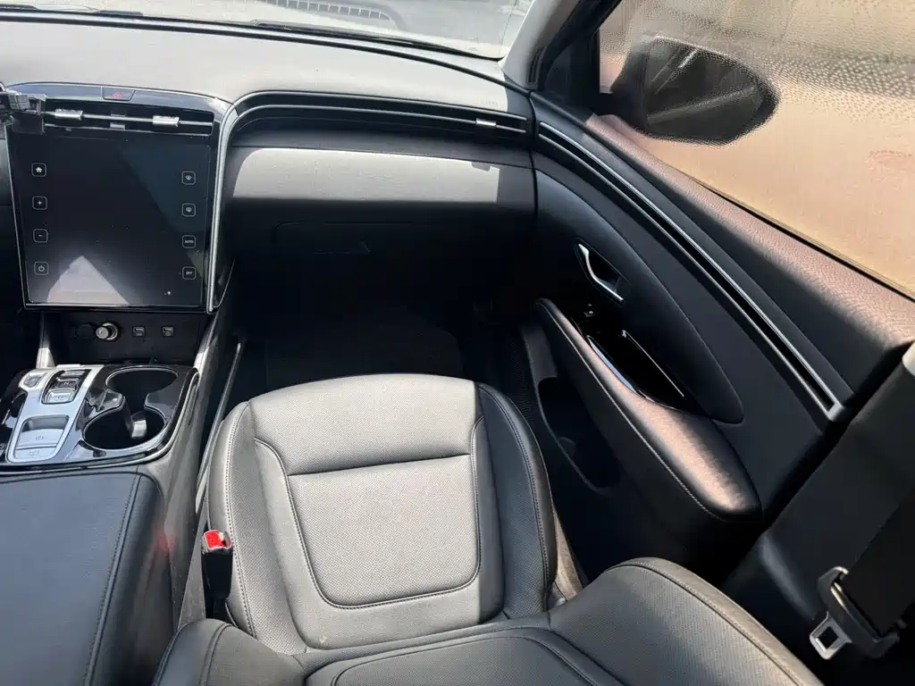 Hyundai Tucson 2023 — фото 14