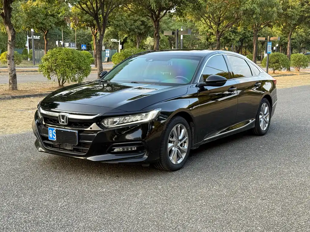 Honda Accord 2020 — фото 1