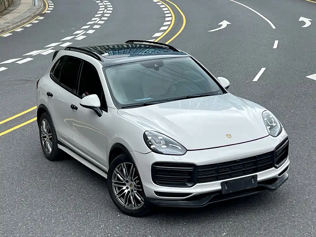 Porsche Cayenne 2015 — фото 2