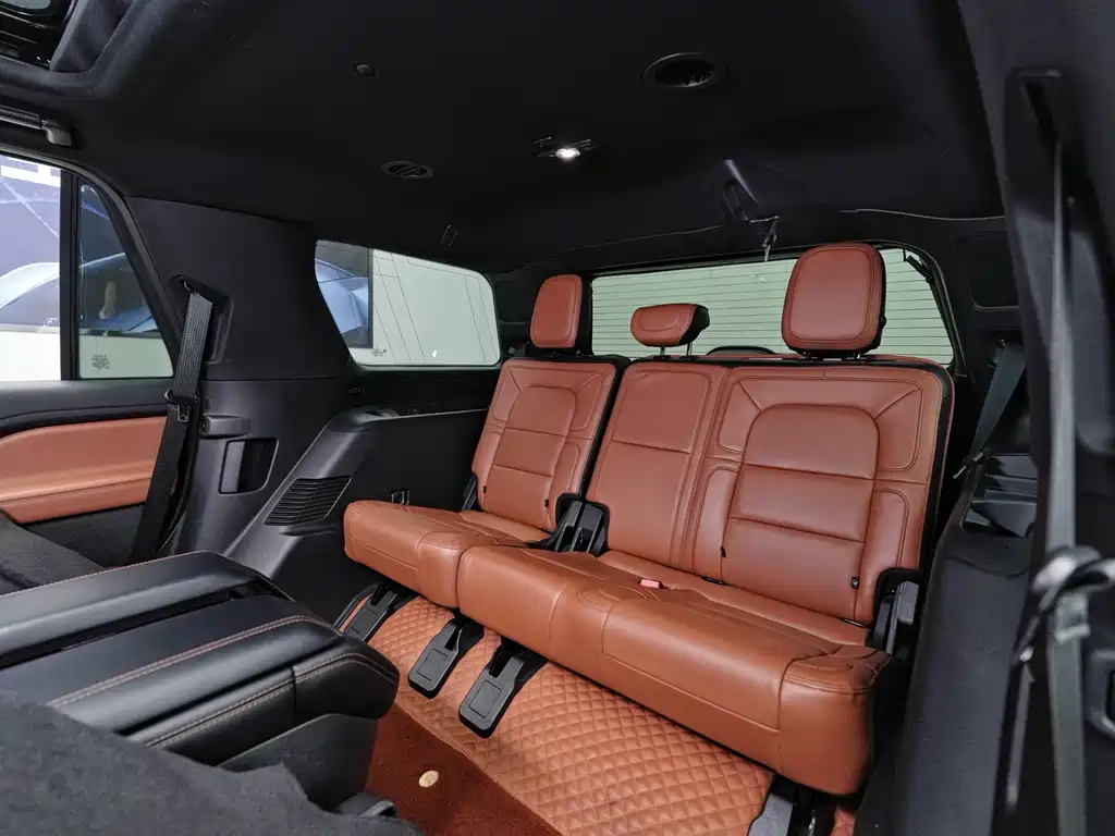 Lincoln Navigator 2019 — фото 10